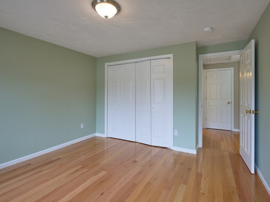 9 Angela Rose Ln, Worcester