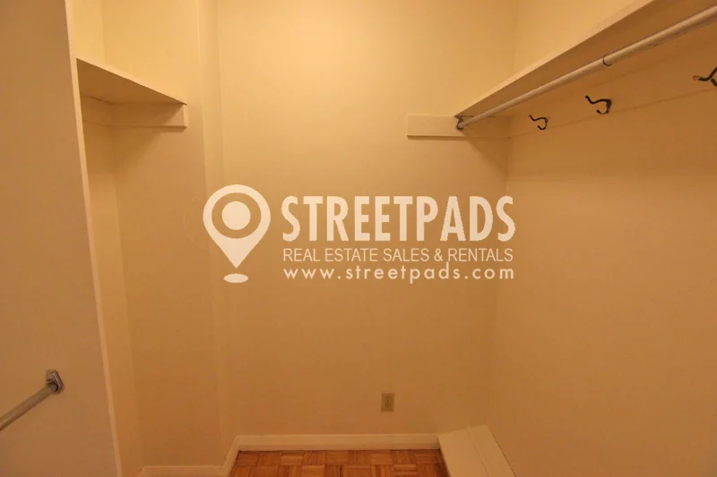 1455 Commonwealth Ave, Brighton