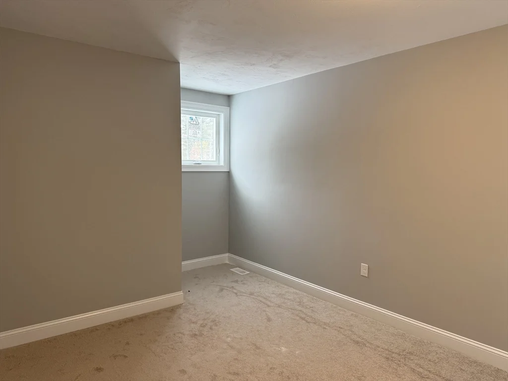 15 Kashmir's Way, Middleboro