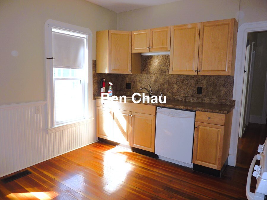 39 Hall Ave, Powder House Square