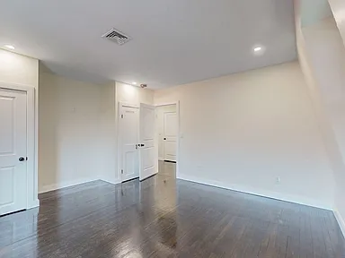 11 Clark Ave, Chelsea