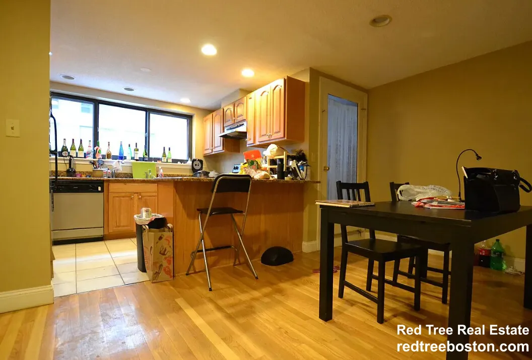 85 Brainerd Rd, Brighton