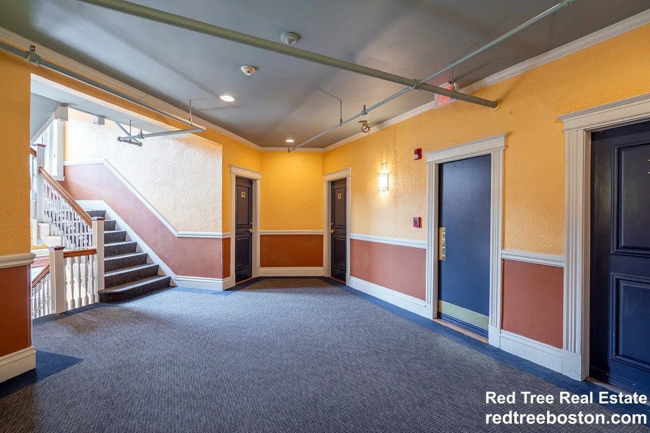 28 Queensberry St, Fenway