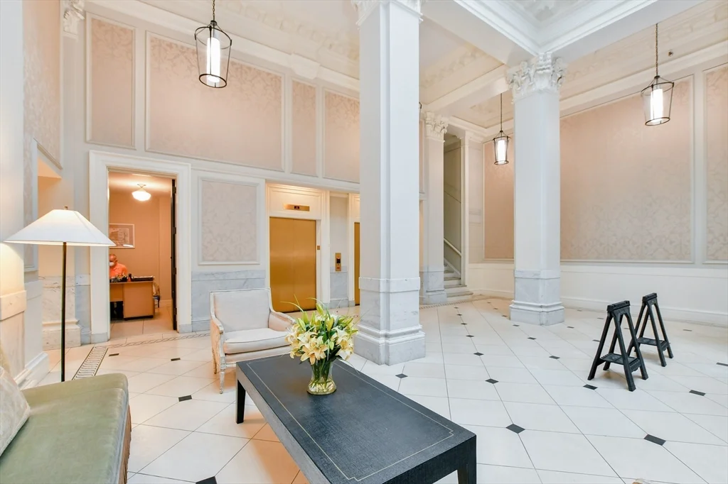21 Beacon St, Beacon Hill