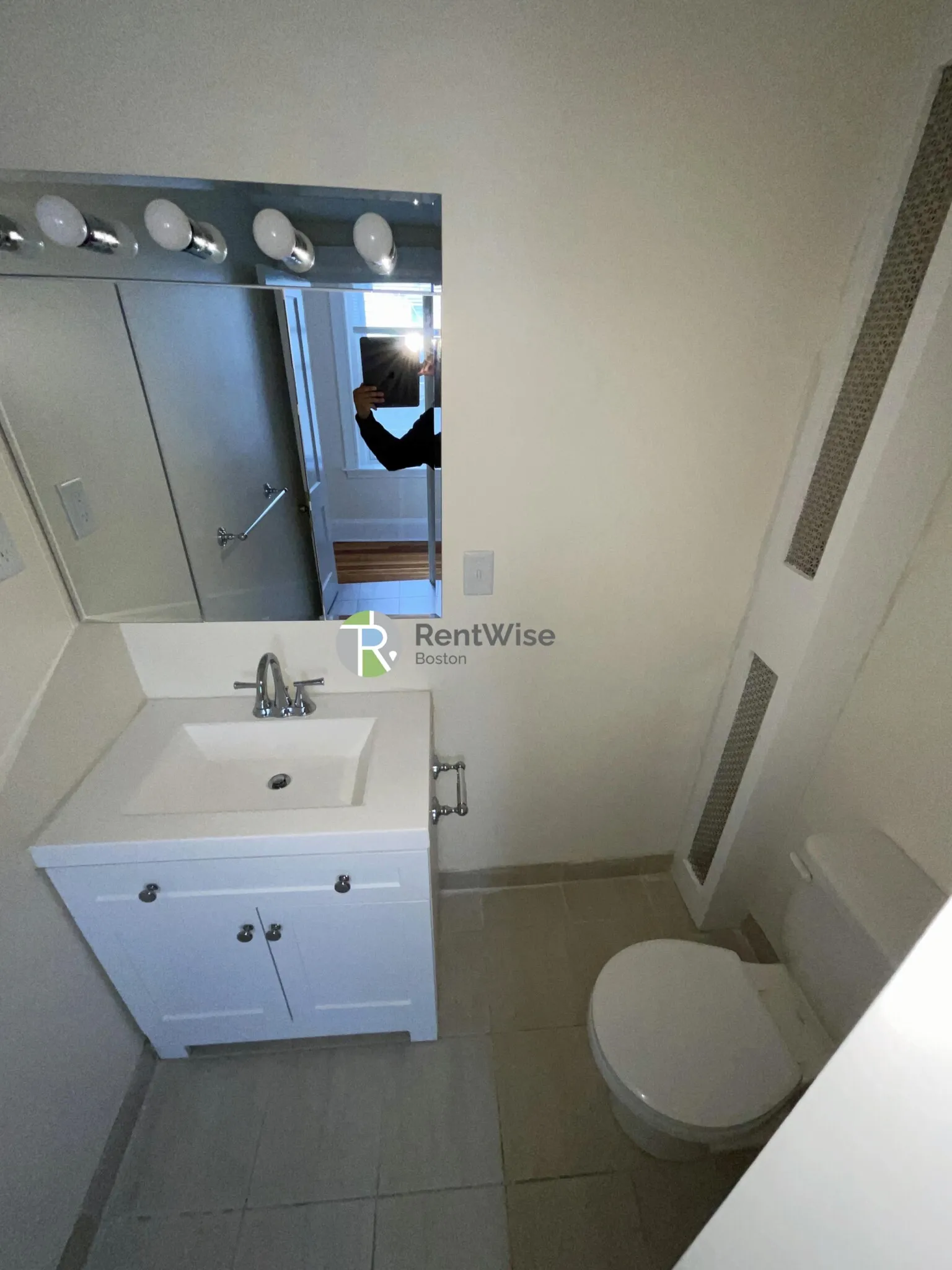 6 Barrows St, Allston