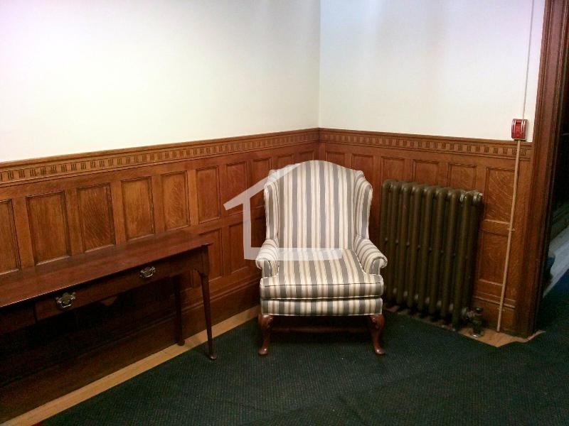 1748 Beacon St, Brookline