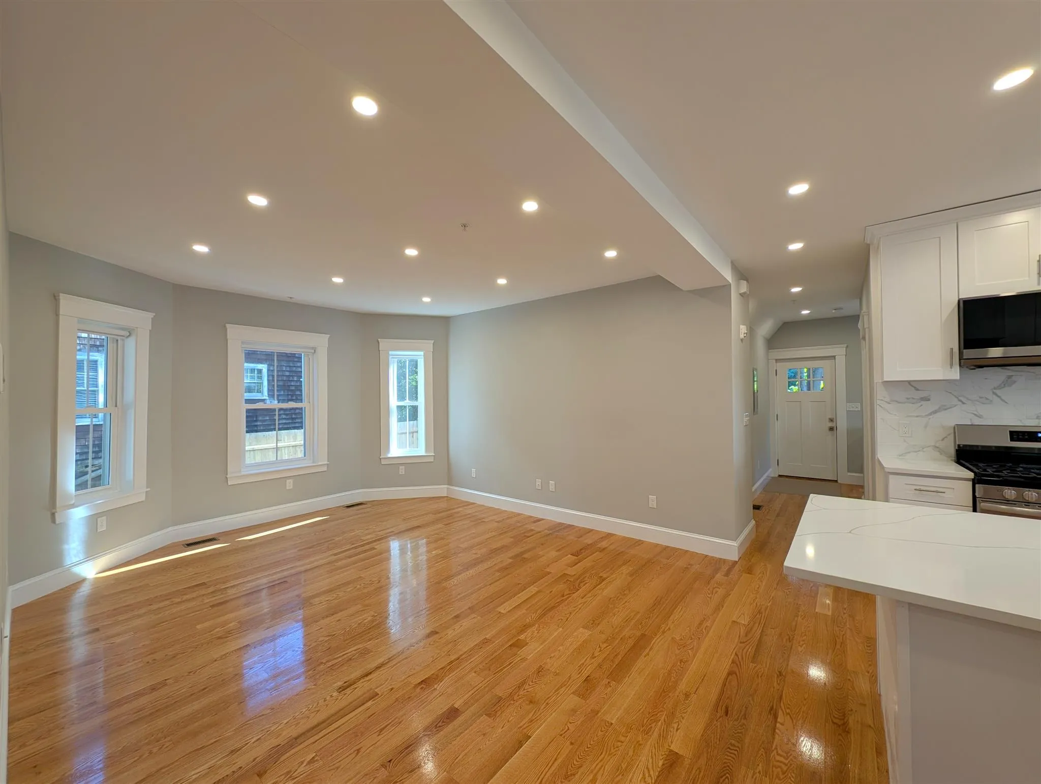 86 Orchard St, Medford