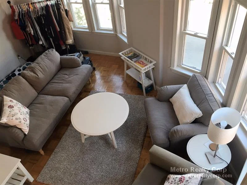 5 Davis Ave, Brookline Village