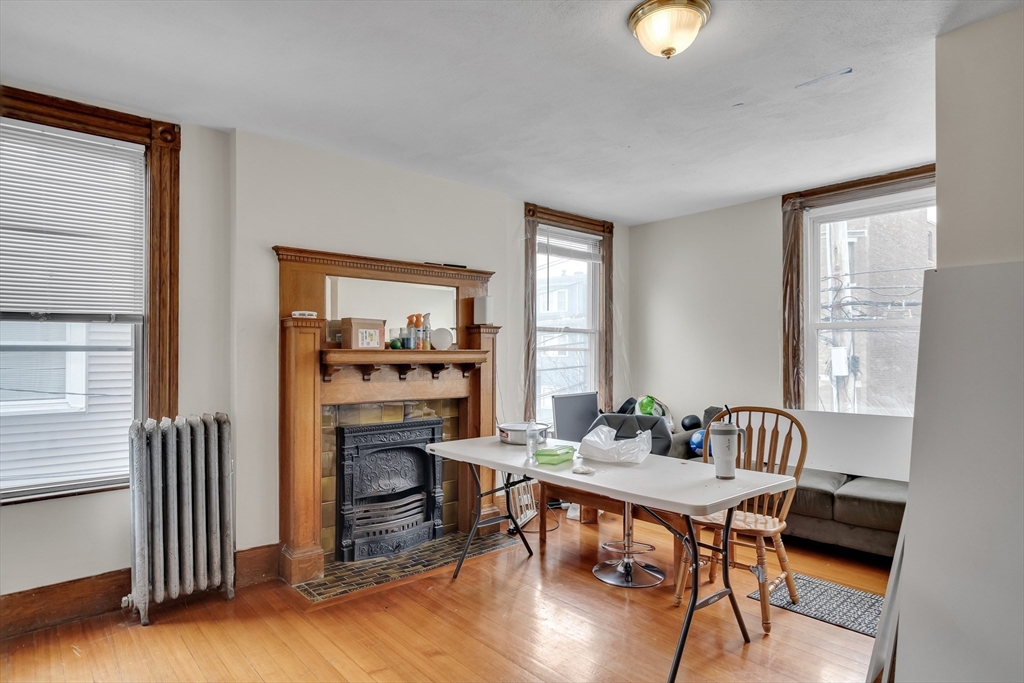 53 Gardner St, Allston