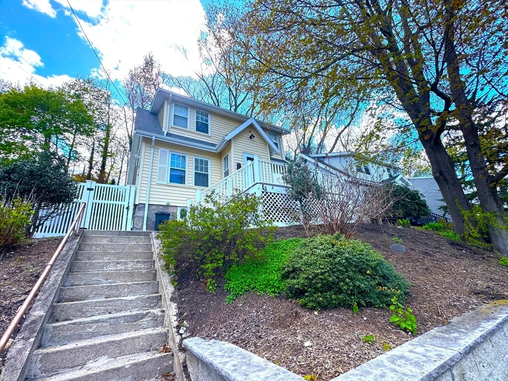 65 Whitford St, Roslindale