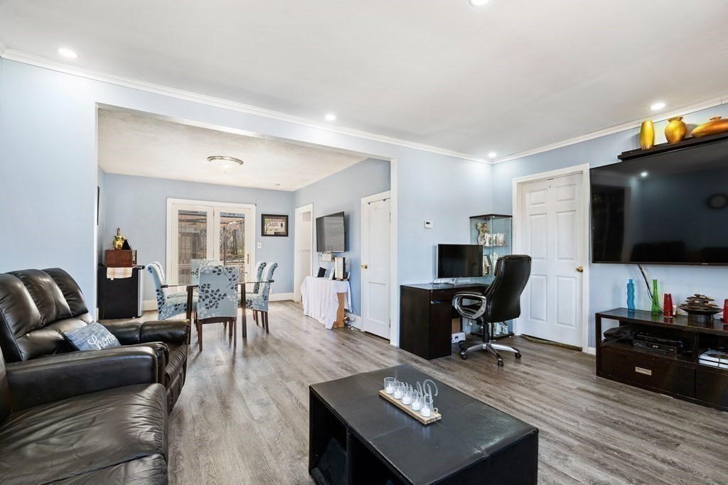 107 Belle Ave, Medford