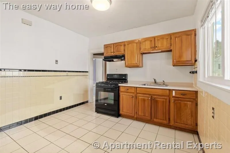 38 George St, Tufts