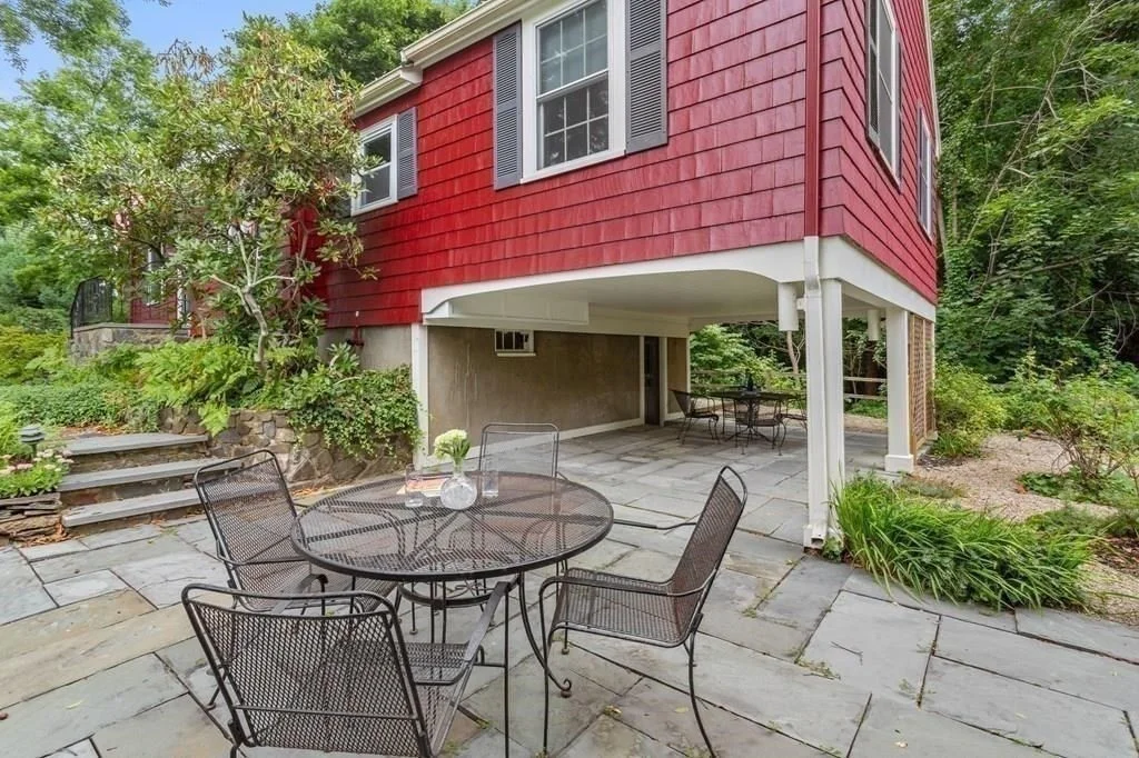 9 Brimblecomb, Marblehead