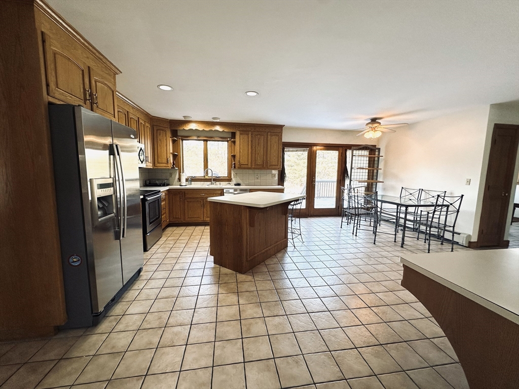 42 Pine Acres Rd, Foxboro