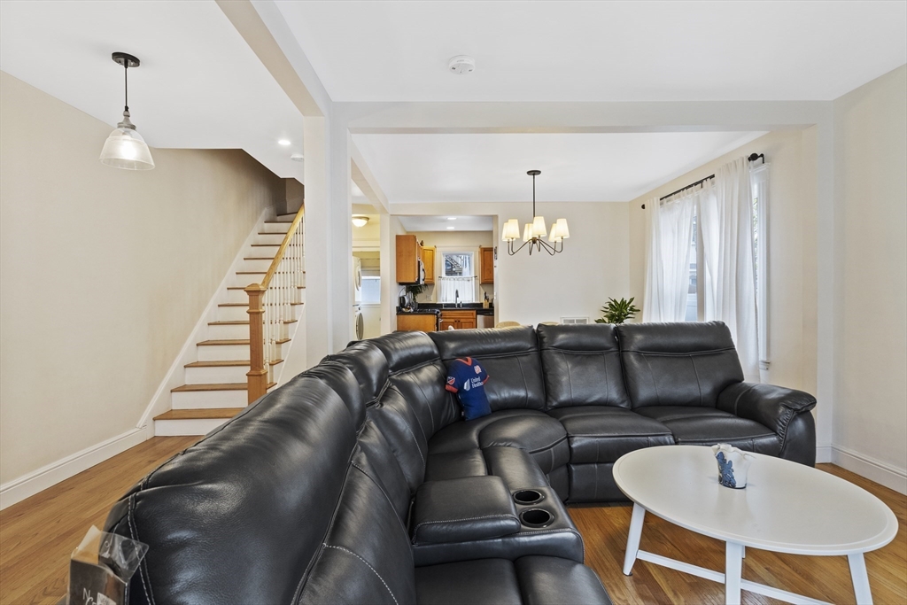 9-11 Clifford St, Hyde Park