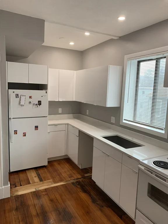 165 Chestnut Ave, Jamaica Plain