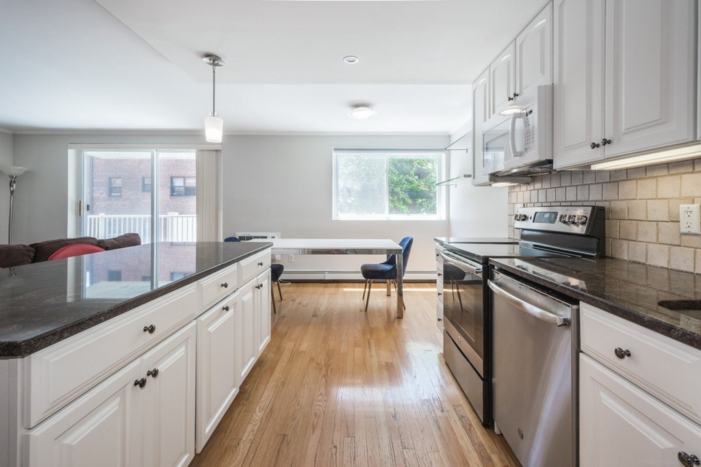 123 Sewall Ave, Longwood