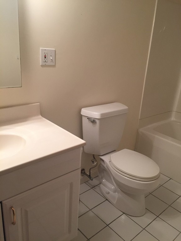 1094 Centre St, Newton