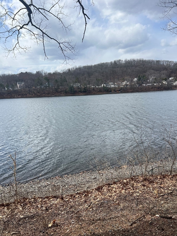 17 Eaglehead Ter, Shrewsbury