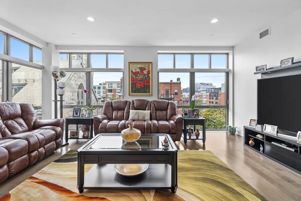 150 Dorchester Ave, South Boston