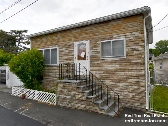 15 Avalon St, Revere