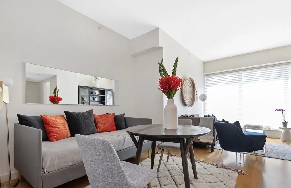 400 Stuart St, Back Bay