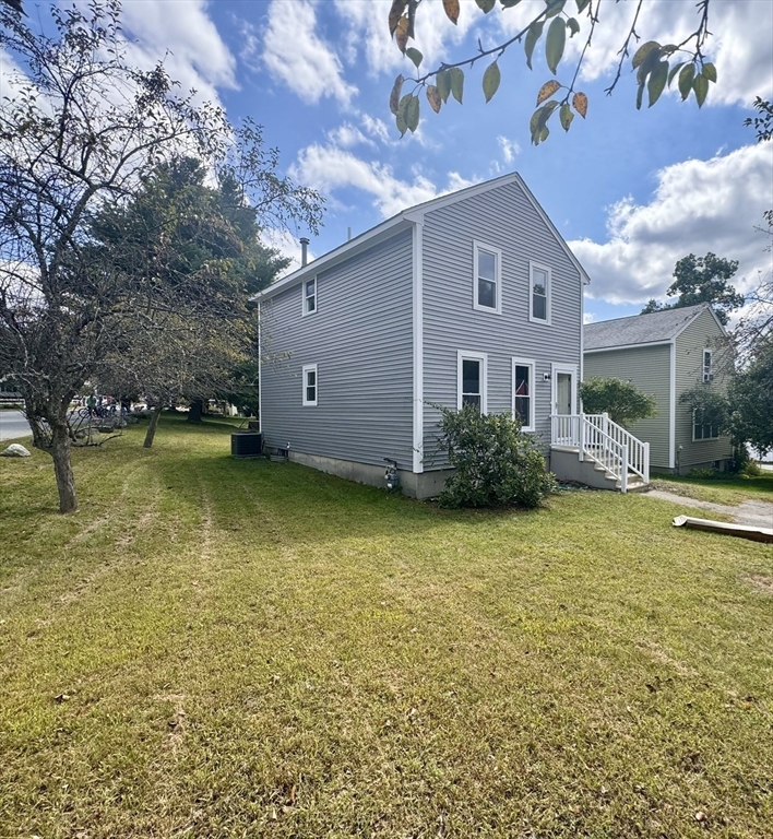 47 Wyman Rd, Collinsville