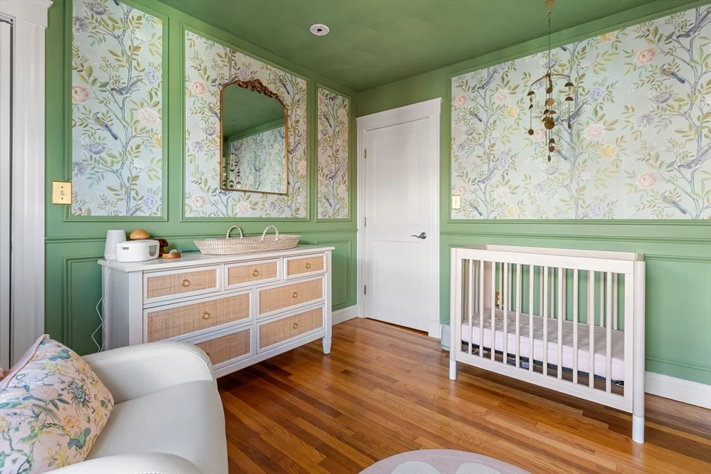 24 Thelma, Dorchester