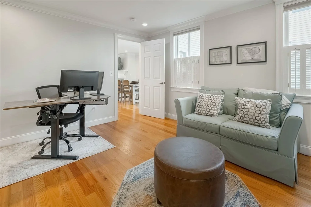 65 Green St, Charlestown