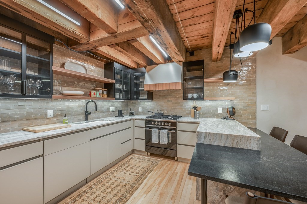 57 Fulton St, North End