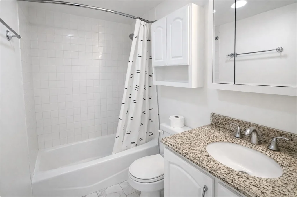 133 Commonwealth Ave, Back Bay