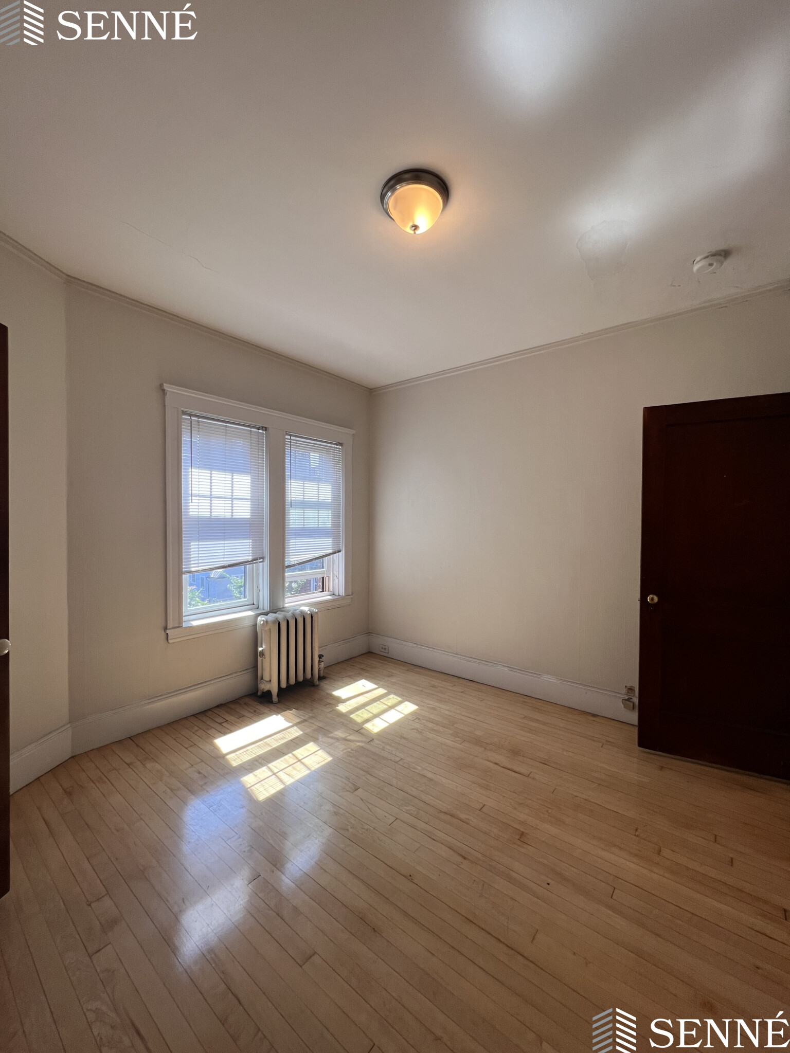 3 Linnaean St, Neighborhood Nine