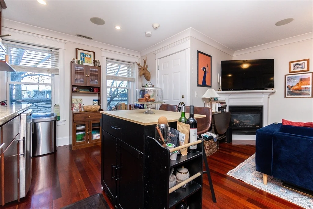 632 E Broadway, South Boston