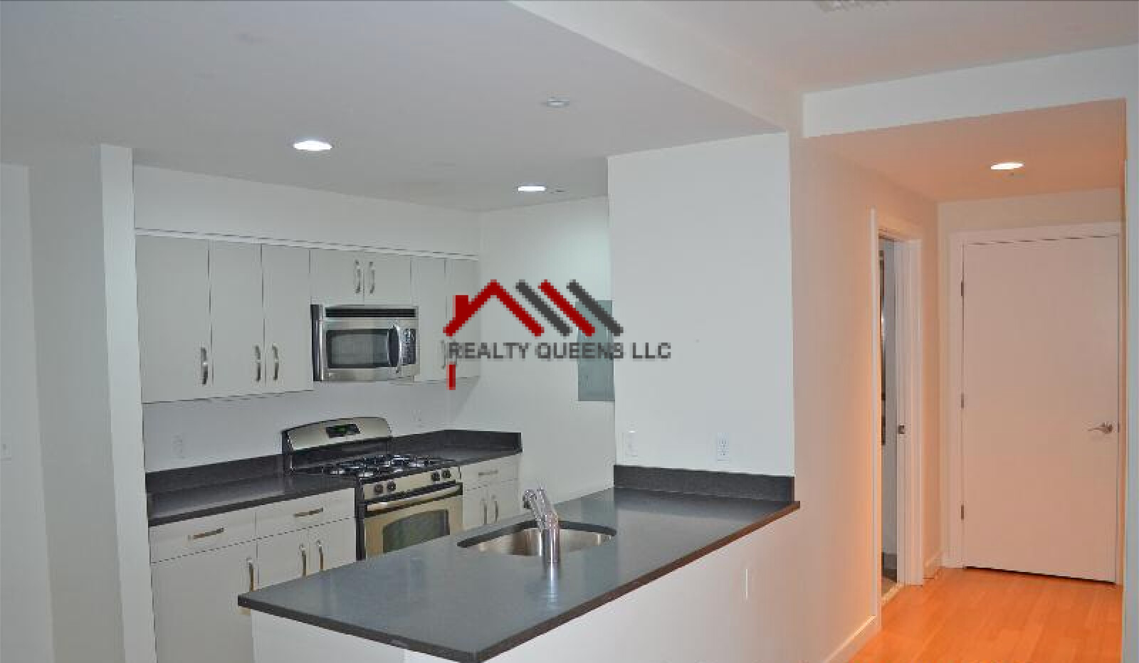 601 Albany St, South End