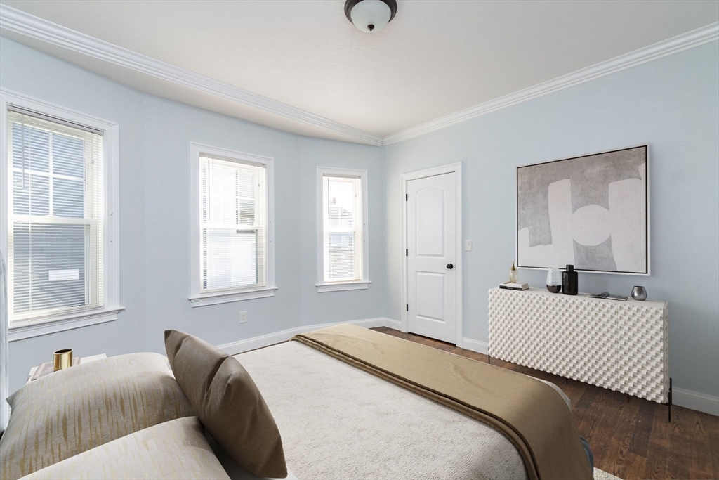 9 Cornwall St, Jamaica Plain