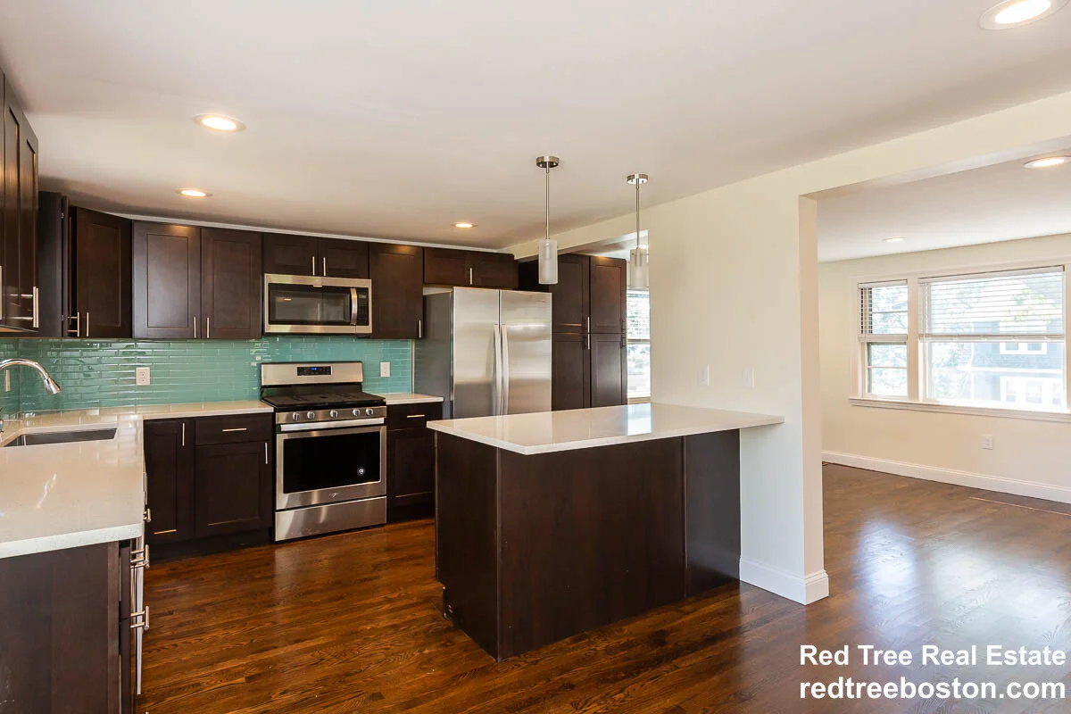 77 Rock Glen Rd, Medford