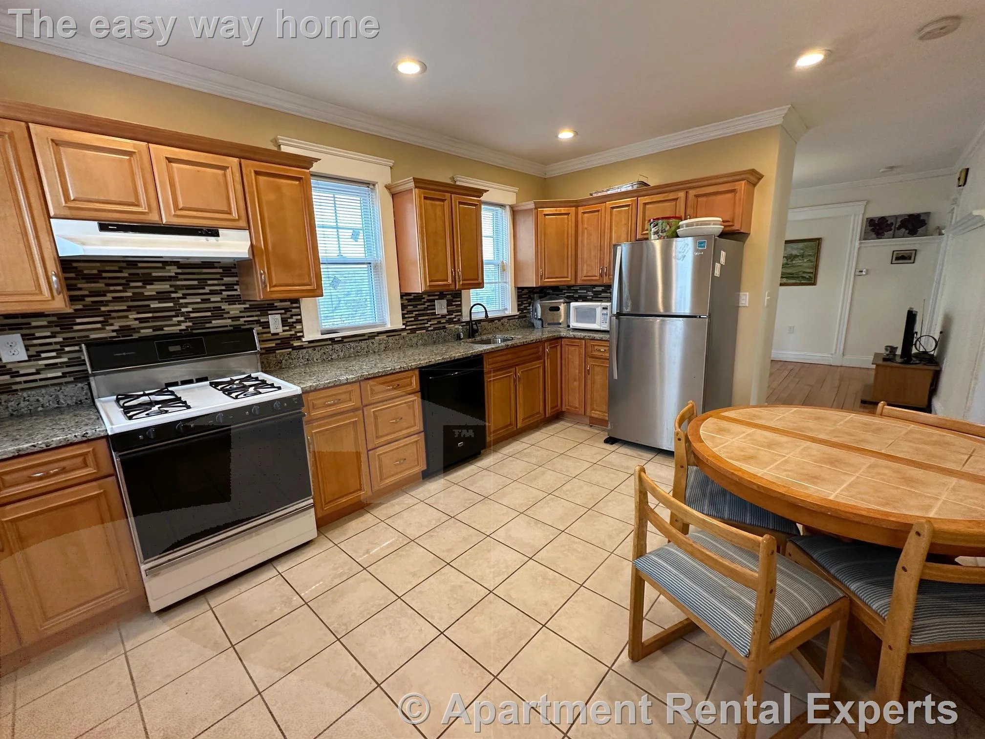 32 Walnut St, Arlington Heights