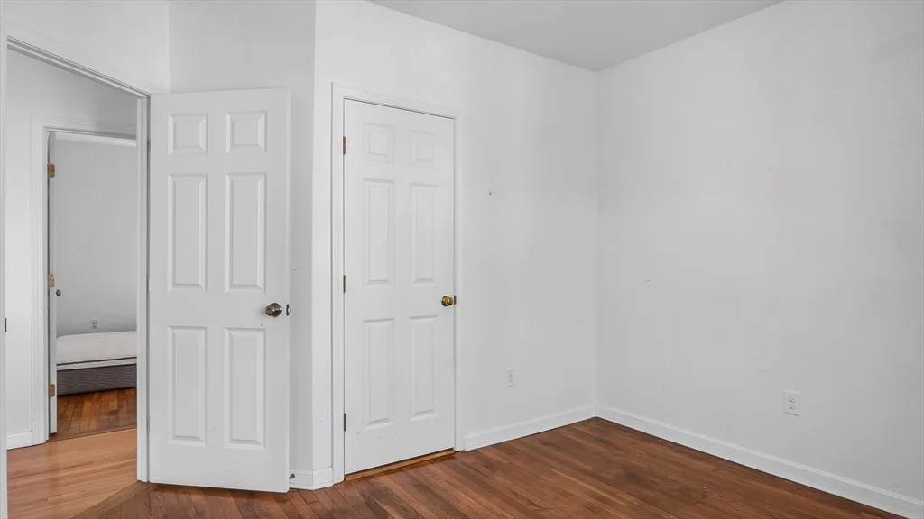 1442 Main St, Worcester