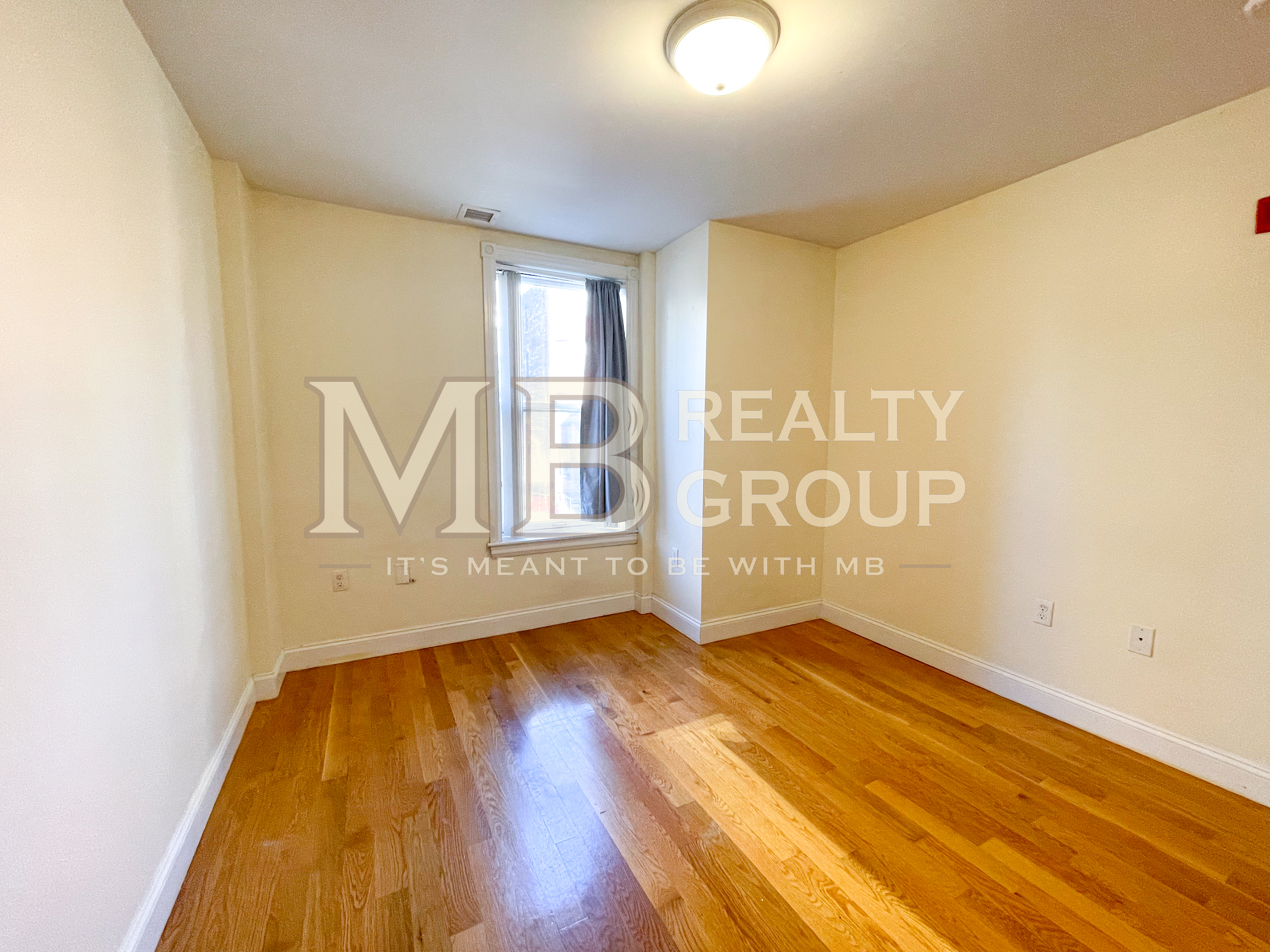 90 Westland Ave, Fenway