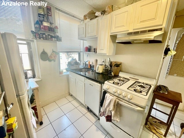 11 Charter St, North End