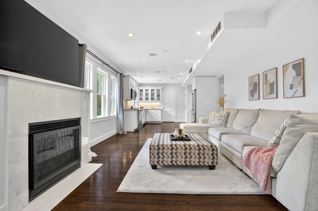 319 Forest Hills St, Jamaica Plain