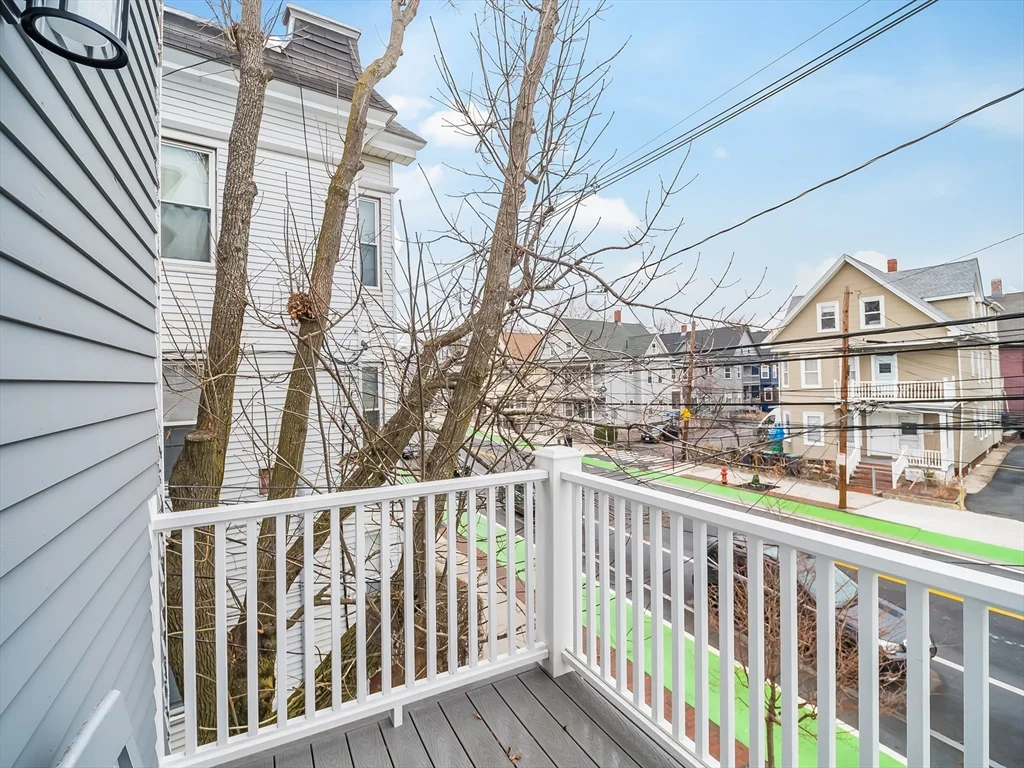 318 Beacon St, Ward Two