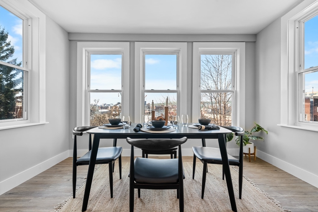 390 Meridian St, Central Square