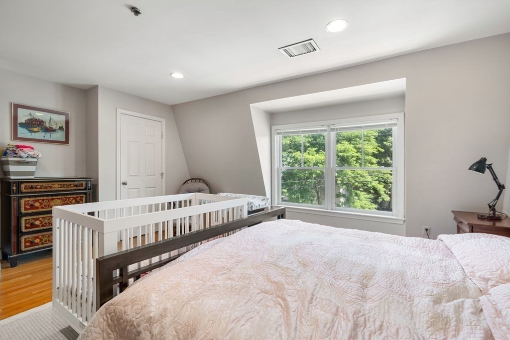 249 Cypress St, Brookline