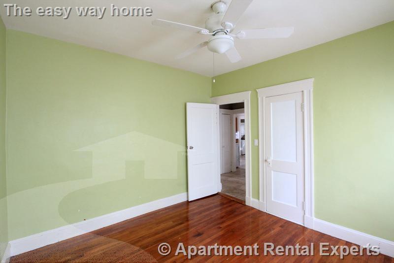 23-25 Bonner Ave, Tufts