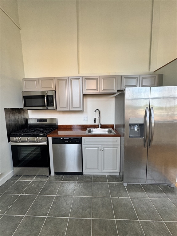 1 Central St, Southbridge