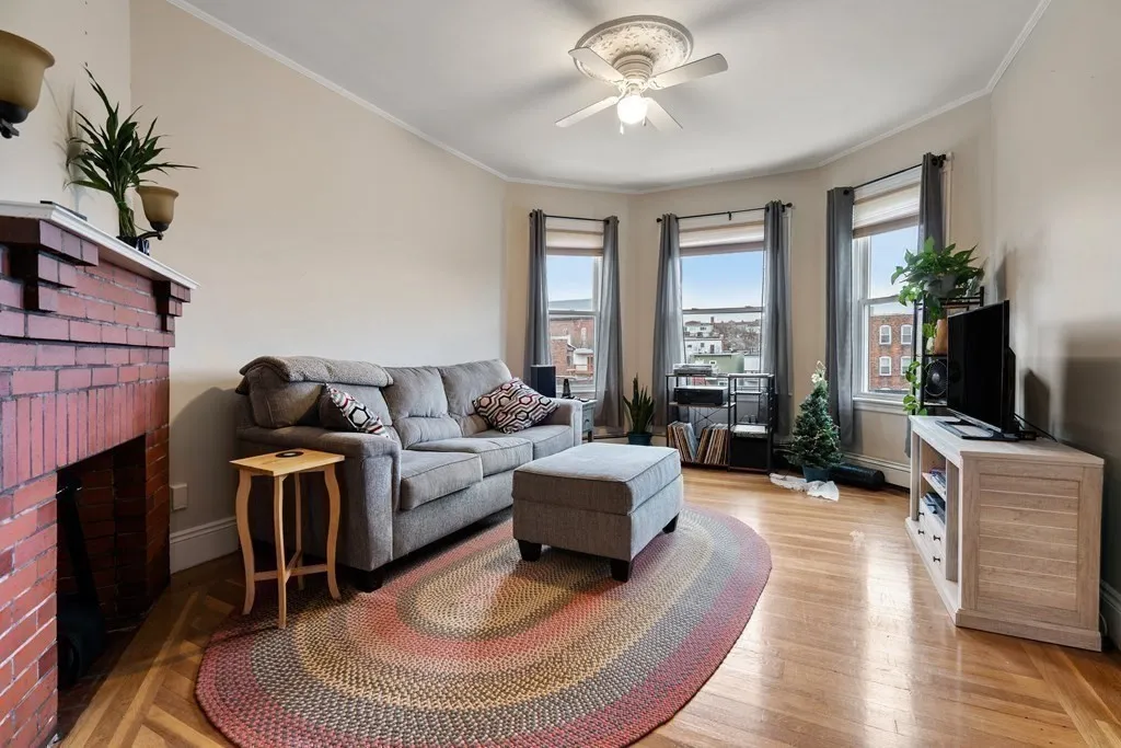 264 Maverick St, East Boston