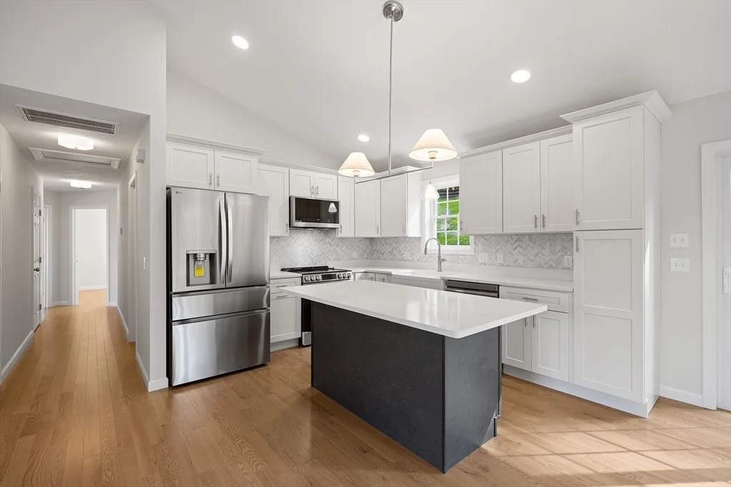 47 Brookfield Rd, North Brookfield