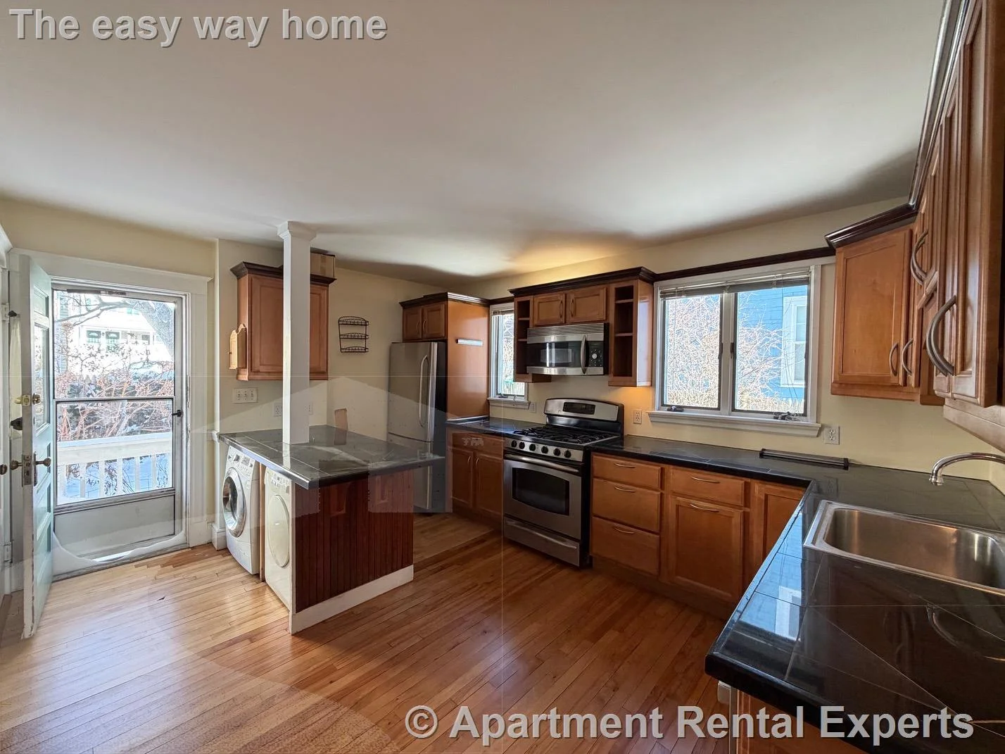 67 Fairfax St, Tufts