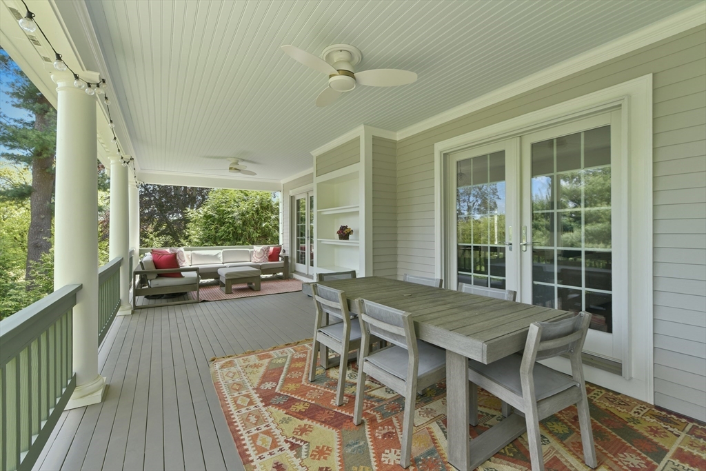 3 Wood Ln, Winchester